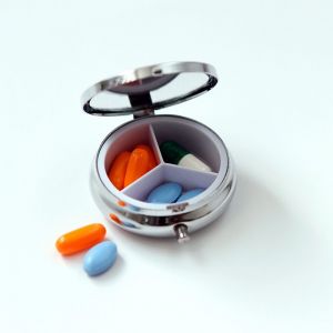 PASTILLERO CON ESPEJO personalizada