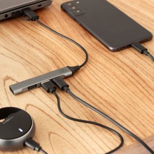 ADAPTADOR HUB MULTIPUERTO